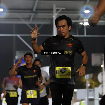 Runner Photo 7079378