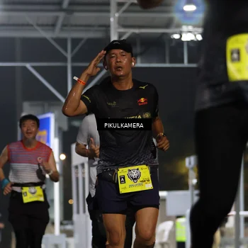 Runner Photo 7079383