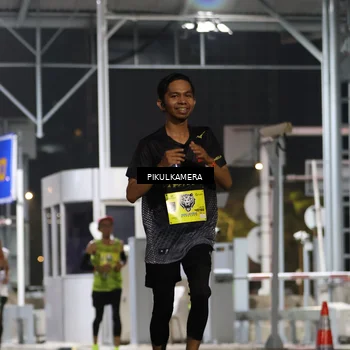 Runner Photo 7079402