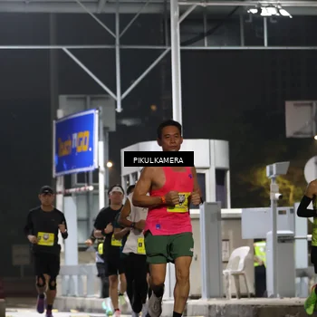 Runner Photo 7079406