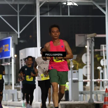 Runner Photo 7079415