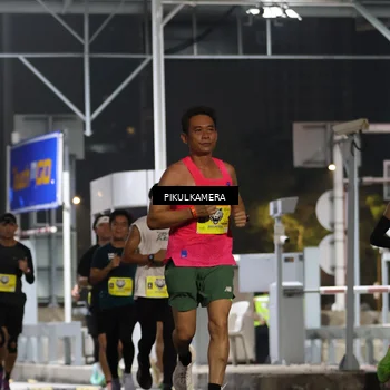 Runner Photo 7079416
