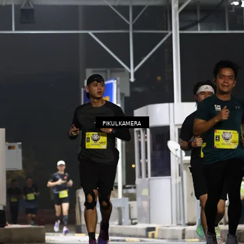 Runner Photo 7079418