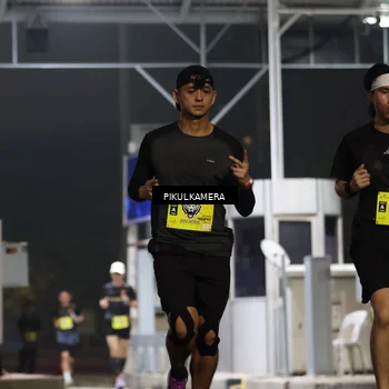Runner Photo 7079419