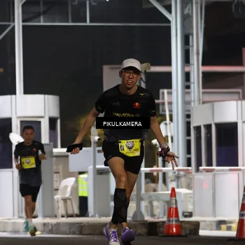 Runner Photo 7079424