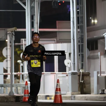 Runner Photo 7079438