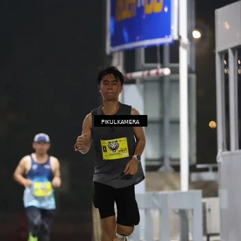 Runner Photo 7079450