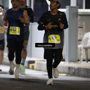 Runner Photo 7079474