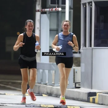 Runner Photo 7079494
