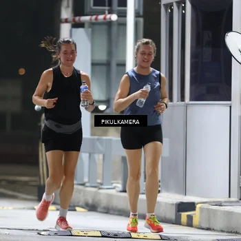 Runner Photo 7079499