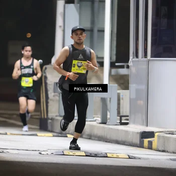 Runner Photo 7079510