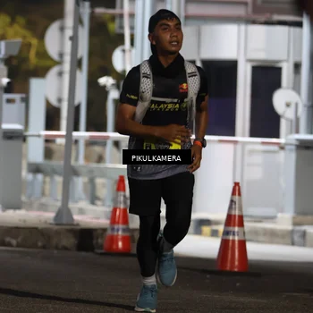 Runner Photo 7079593