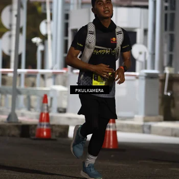 Runner Photo 7079597