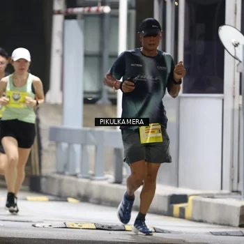 Runner Photo 7079613