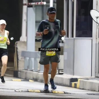 Runner Photo 7079616