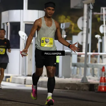 Runner Photo 7079659