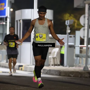 Runner Photo 7079664
