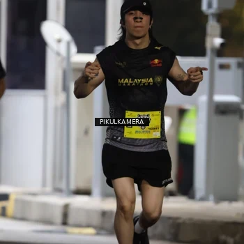 Runner Photo 7079696