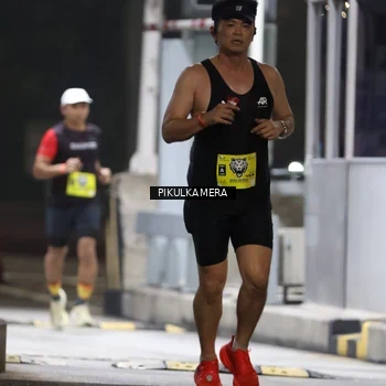 Runner Photo 7079717
