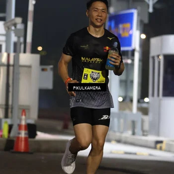 Runner Photo 7079749