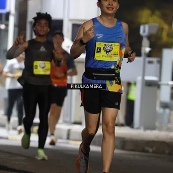 Runner Photo 7079843