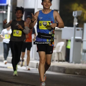 Runner Photo 7079849