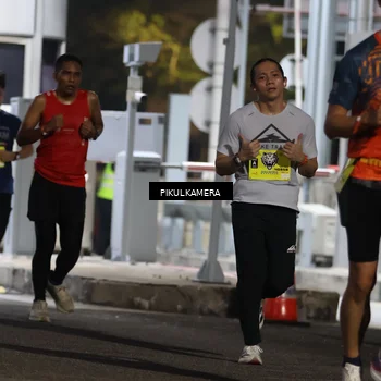 Runner Photo 7079860