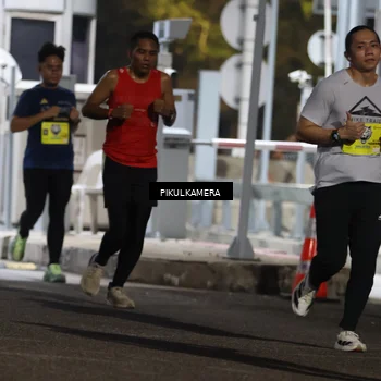 Runner Photo 7079863