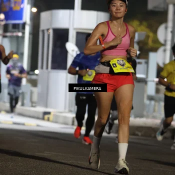Runner Photo 7079874