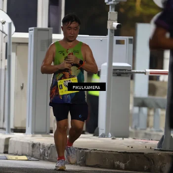 Runner Photo 7079878