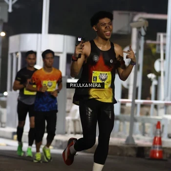 Runner Photo 7079887