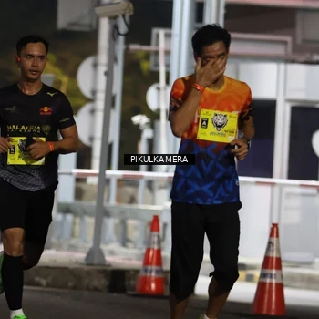 Runner Photo 7079893