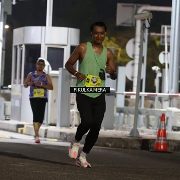 Runner Photo 7079896