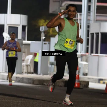 Runner Photo 7079902