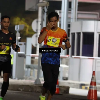 Runner Photo 7079905