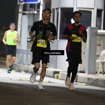 Runner Photo 7079933