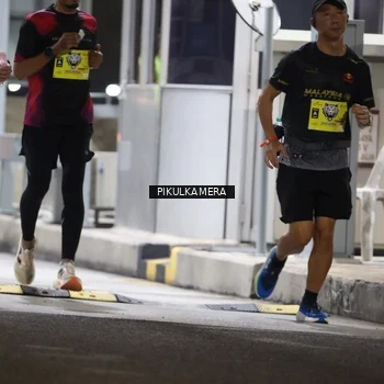 Runner Photo 7079941