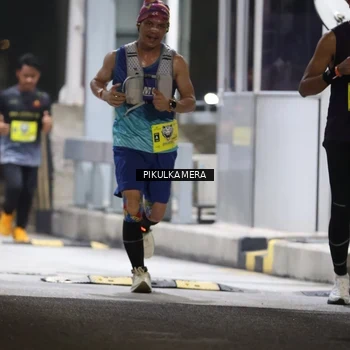 Runner Photo 7079958