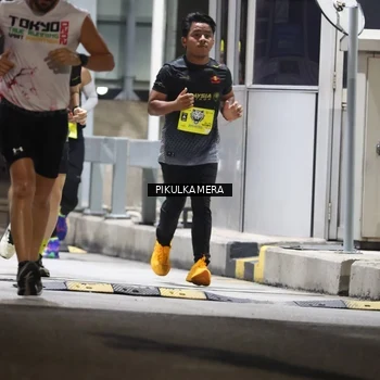 Runner Photo 7079967
