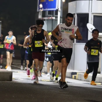 Runner Photo 7079978