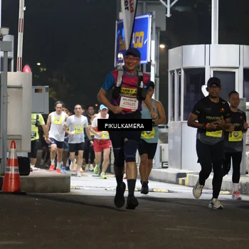 Runner Photo 7080015
