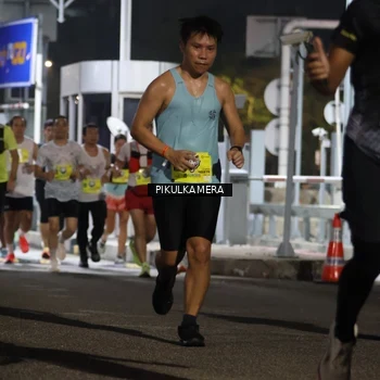 Runner Photo 7080031
