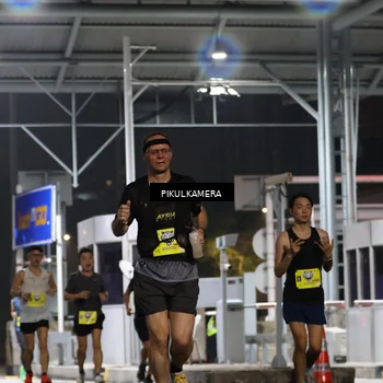 Runner Photo 7080060