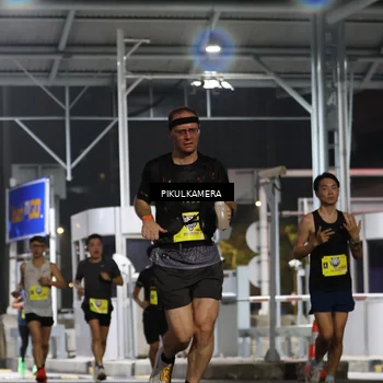 Runner Photo 7080063