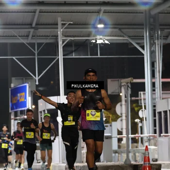 Runner Photo 7080100