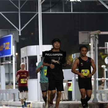 Runner Photo 7080123