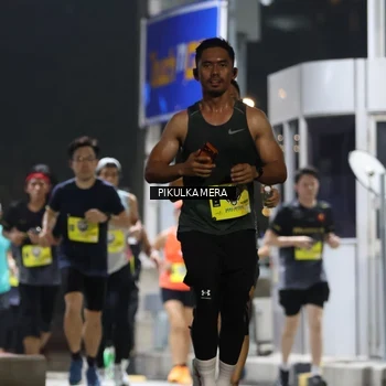 Runner Photo 7080172