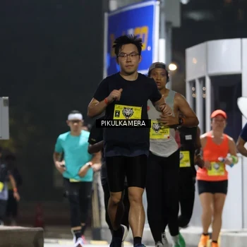 Runner Photo 7080186