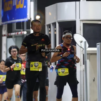 Runner Photo 7080215