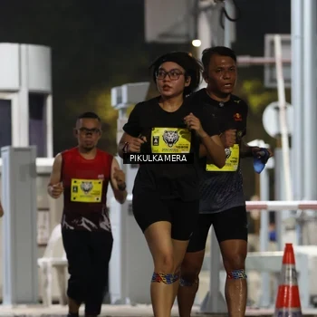 Runner Photo 7080223